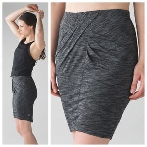 Lululemon Yoga Haven Knit Skirt Wander Lust Luon Heather Black Size 6